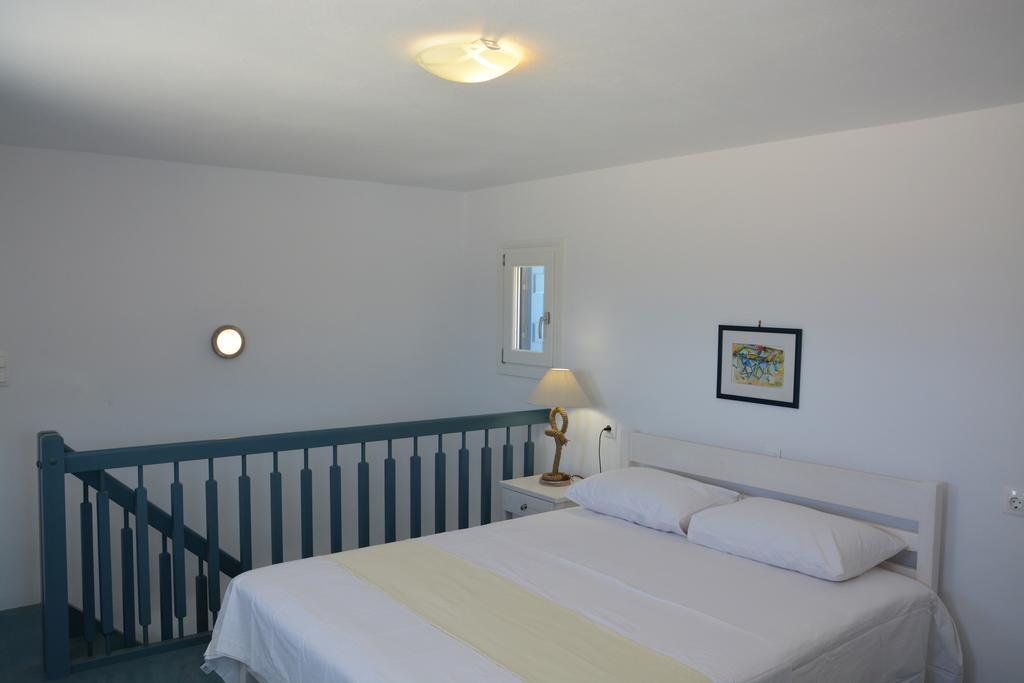 White Blue Houses & Apartments Paros Bagian luar foto