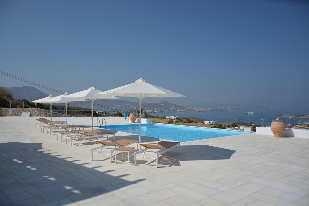 White Blue Houses & Apartments Paros Bagian luar foto