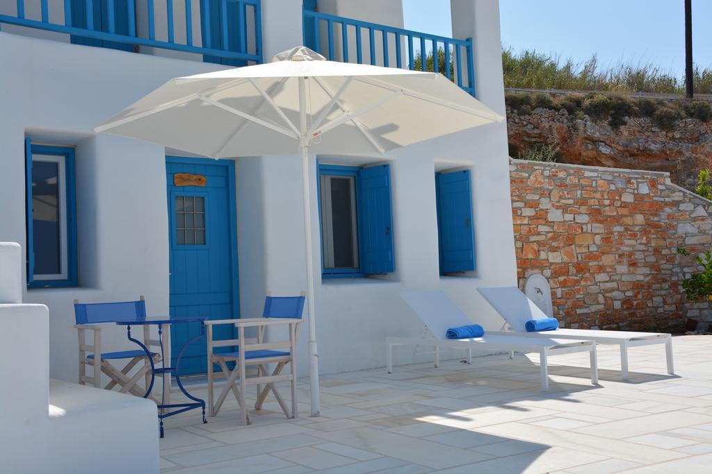 White Blue Houses & Apartments Paros Bagian luar foto