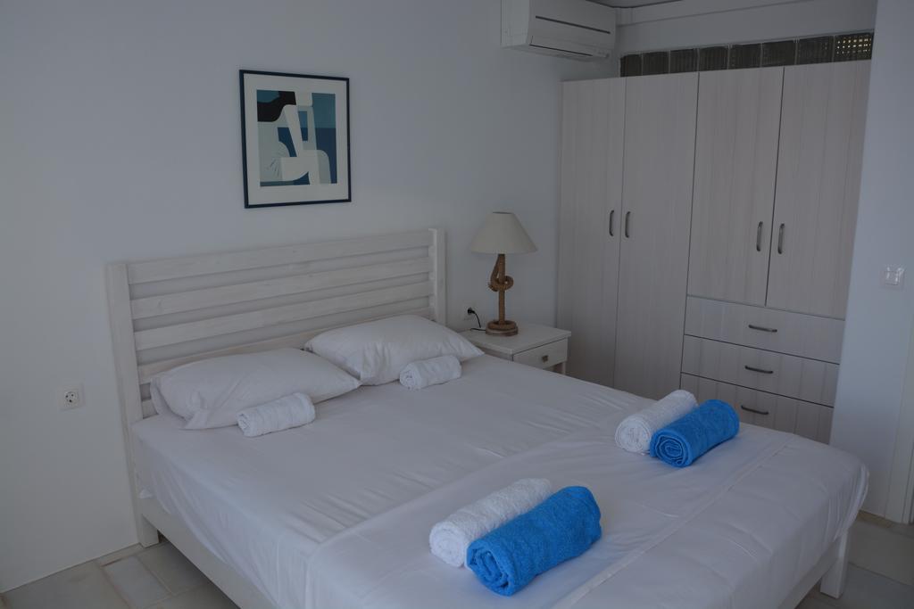 White Blue Houses & Apartments Paros Bagian luar foto