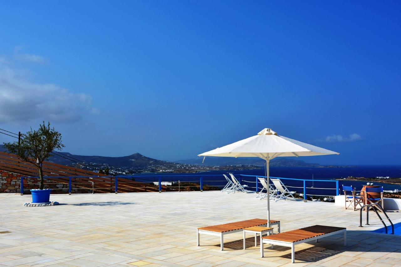 White Blue Houses & Apartments Paros Bagian luar foto