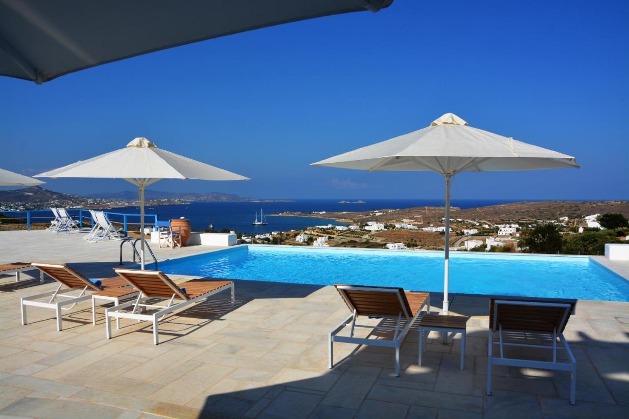 White Blue Houses & Apartments Paros Bagian luar foto