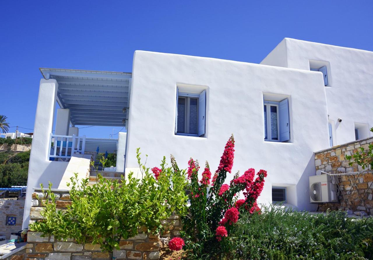 White Blue Houses & Apartments Paros Bagian luar foto